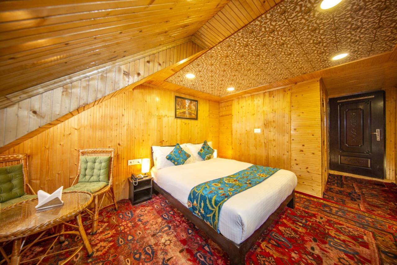 Gulmarg Ski Hill Resort Eksteriør bilde