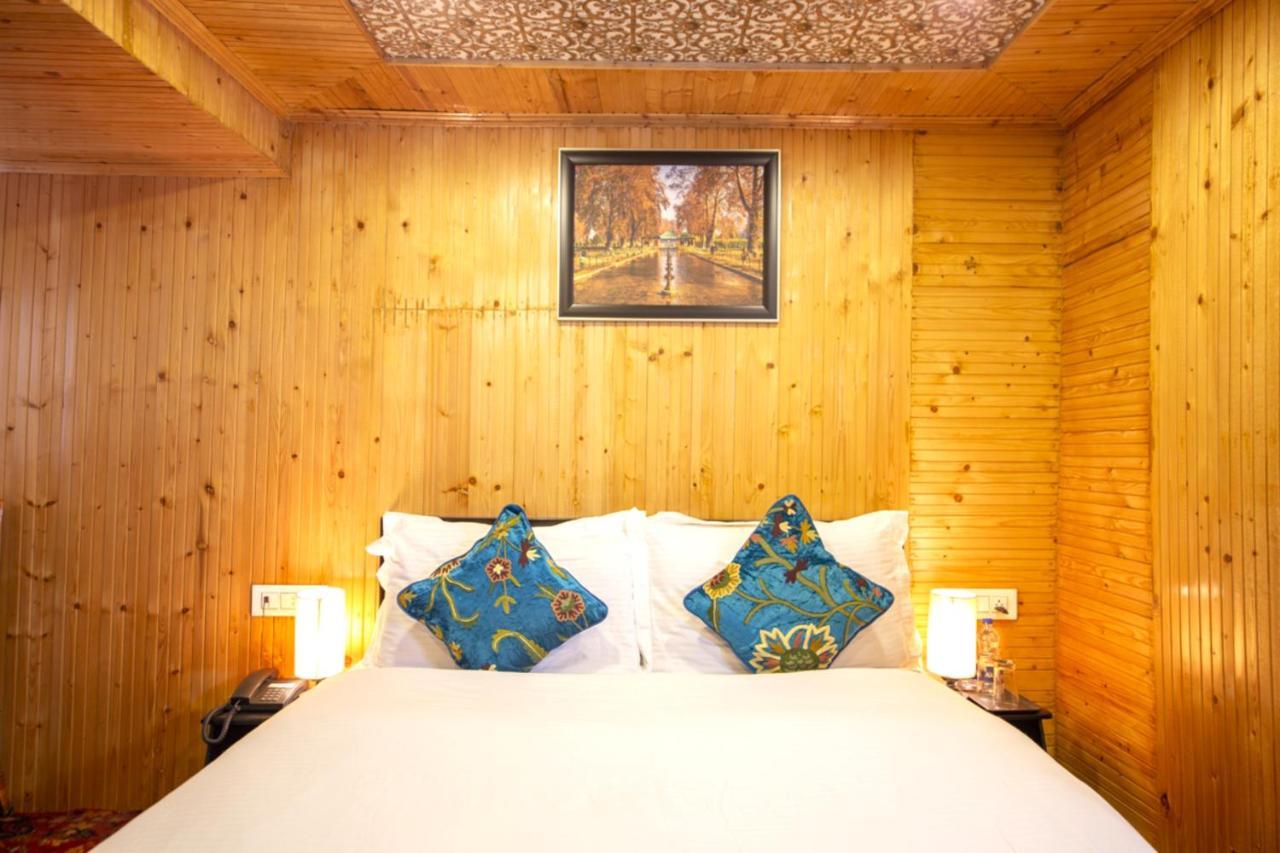 Gulmarg Ski Hill Resort Eksteriør bilde