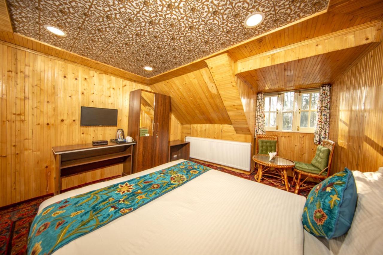 Gulmarg Ski Hill Resort Eksteriør bilde