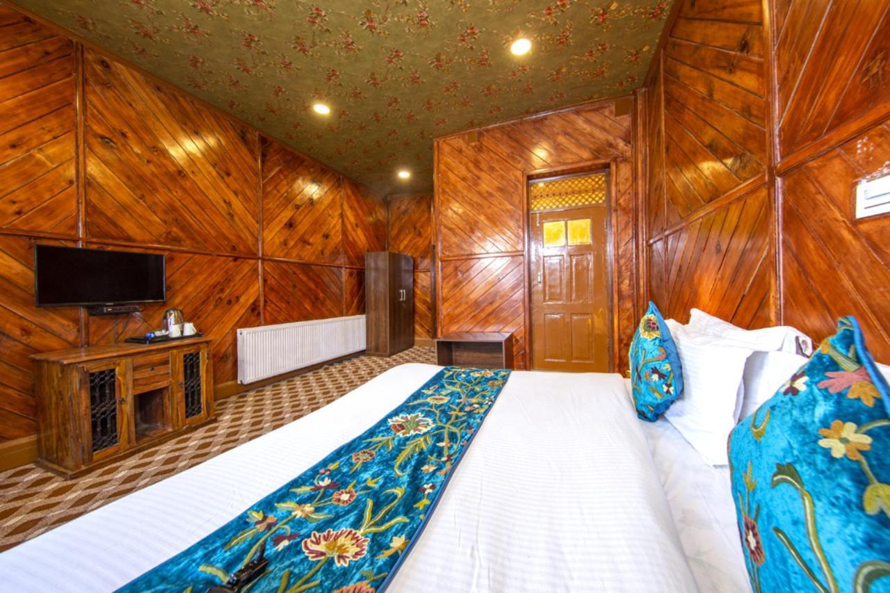 Gulmarg Ski Hill Resort Eksteriør bilde